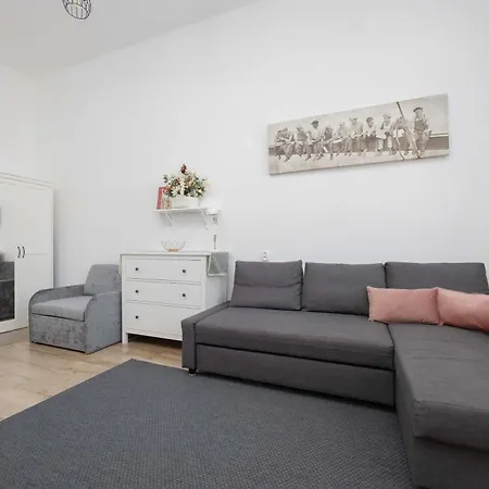 Stylish Wilcza In The Heart Of By Renters * Warsaw