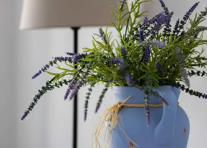 Апартаменты Stylish Wilcza In The Heart Of By Renters