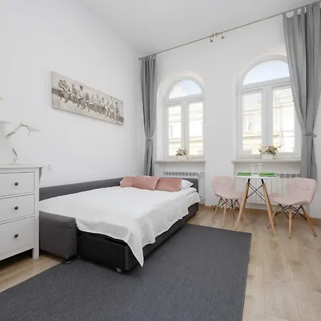 Stylish Wilcza In The Heart Of By Renters * Warsaw