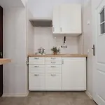 Stylish Wilcza In The Heart Of By Renters Lejlighed Warszawa