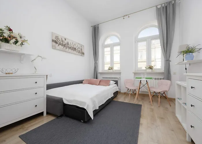 Stylish Wilcza In The Heart Of By Renters * Varsovia