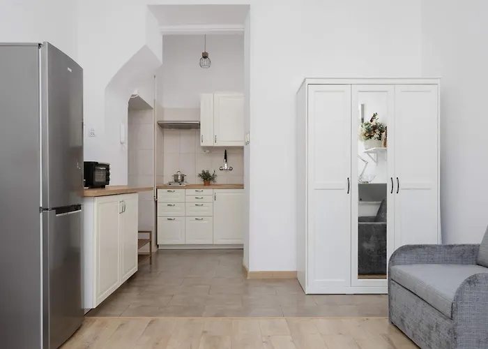 Apartamento Stylish Wilcza In The Heart Of By Renters *